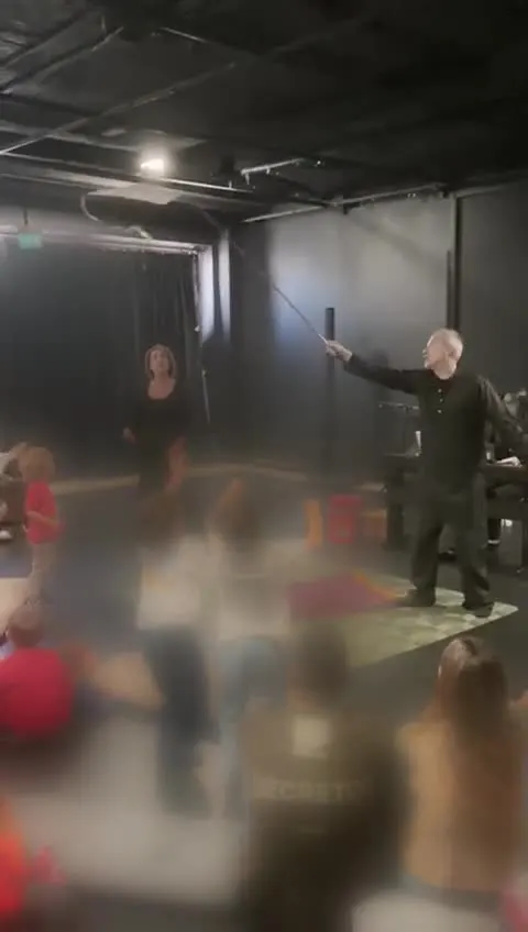Anteprima della clip con la partecipazione dei bambini